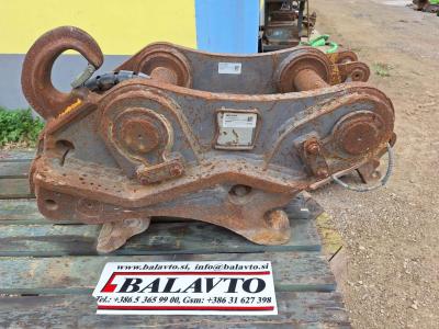 Golla UNI70 for 15-18 ton excavators en vente par Balavto