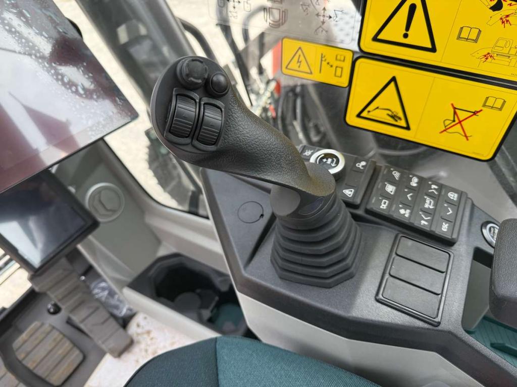Volvo EC230FNL-5 Photo 18