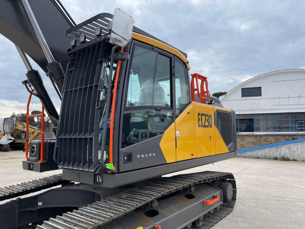 Volvo EC230FNL-5 Photo 7