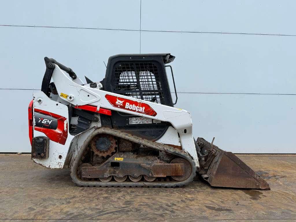Bobcat T64 - Two-Speed Compact Track Loader Photo 6