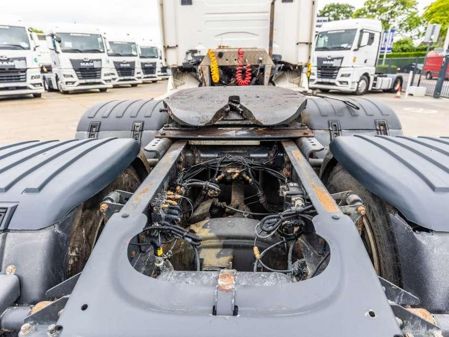 Scania R580-6x4-Intarder-BIG AXLES Photo 10