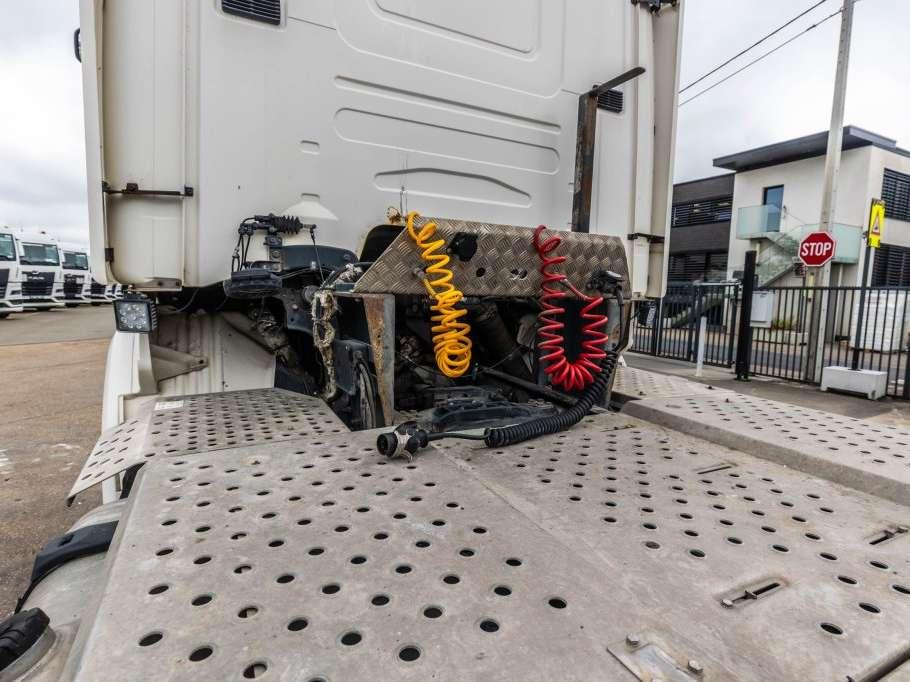 Scania R580-6x4-Intarder-BIG AXLES Photo 11