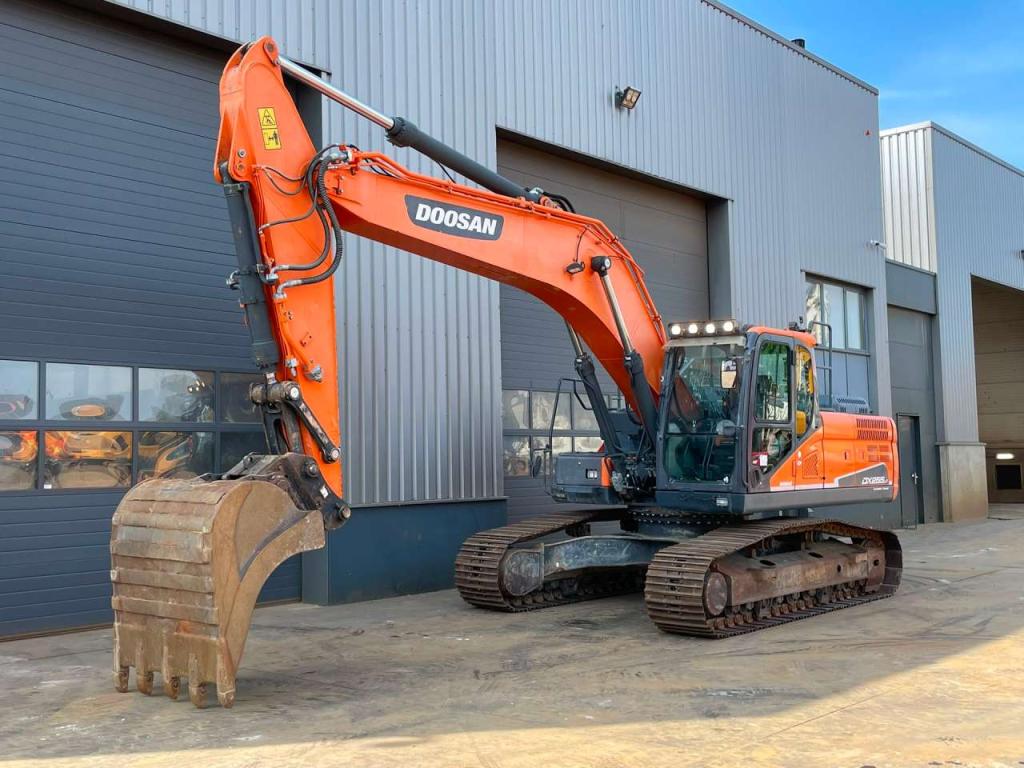 Doosan DX255LC-5 Photo 2