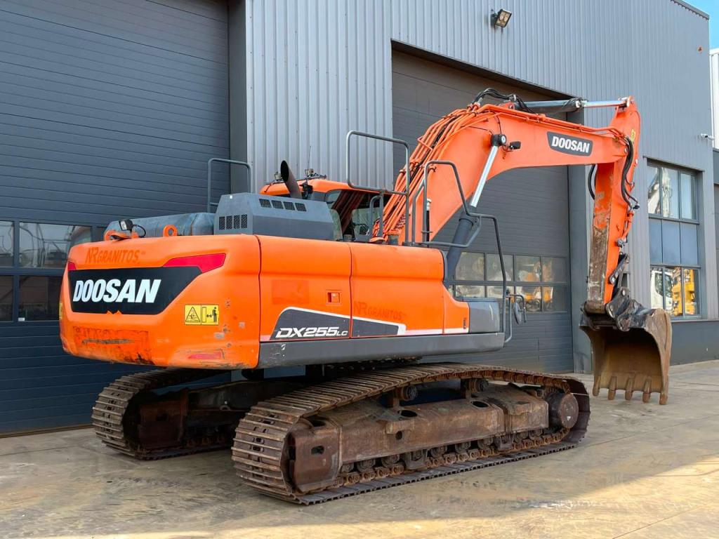 Doosan DX255LC-5 Photo 5
