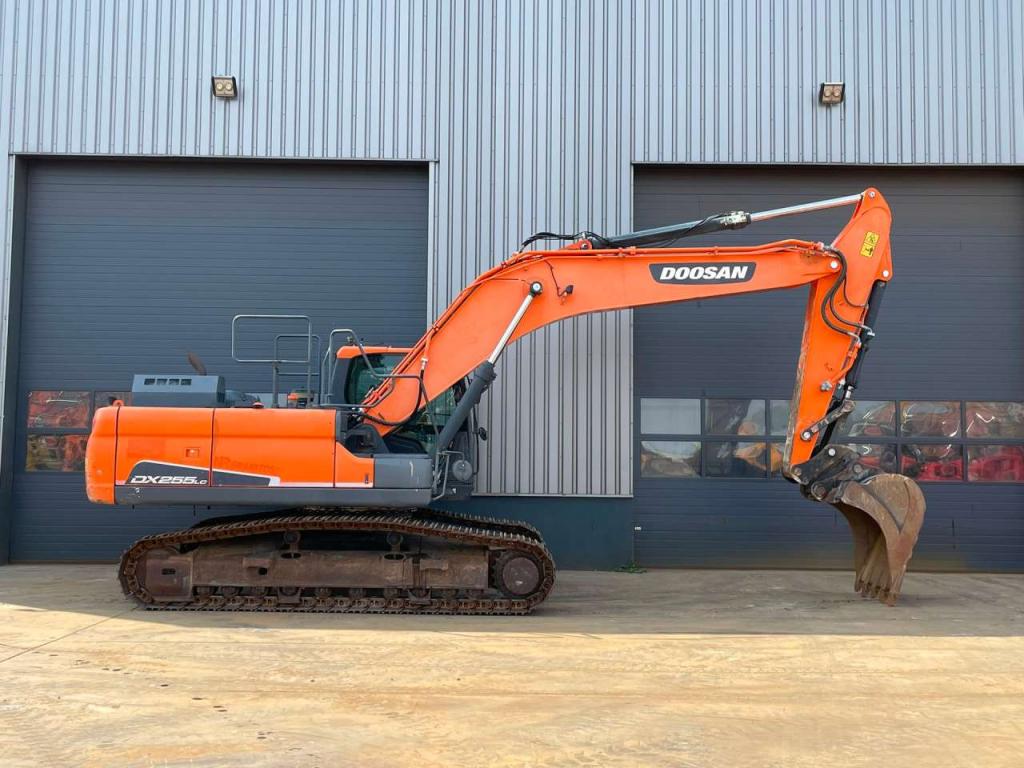 Doosan DX255LC-5 Photo 6