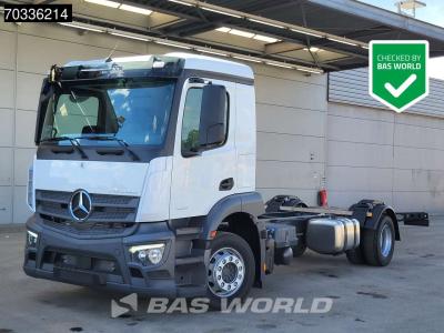 Mercedes-Benz Actros 1835 4X2 NEW chassis 5200mm wheelbase Full Air suspension Automatic Euro 6 en vente par BAS World B.V.