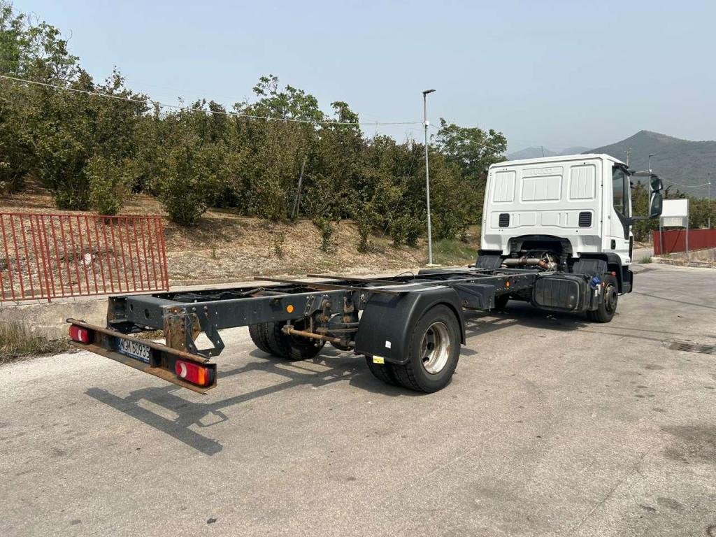 Iveco EUROCARGO 120-190L Photo 14