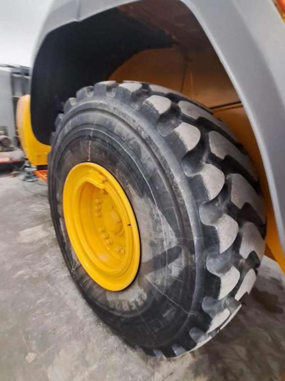 Volvo L120H Photo 13