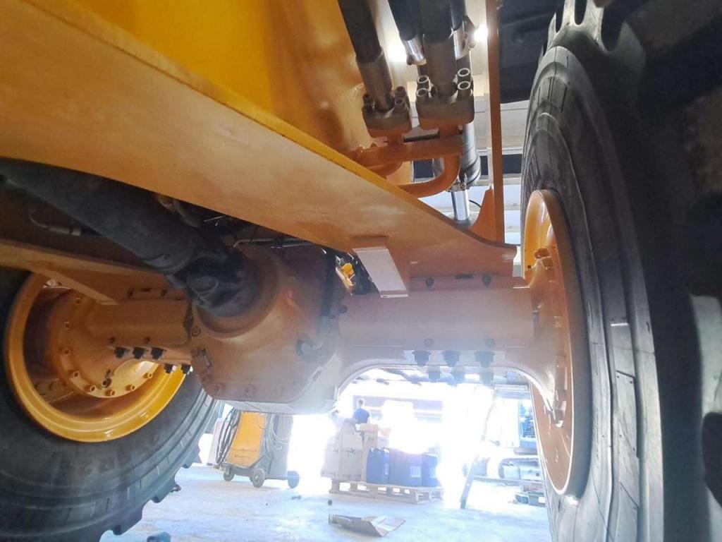 Volvo L120H Photo 15