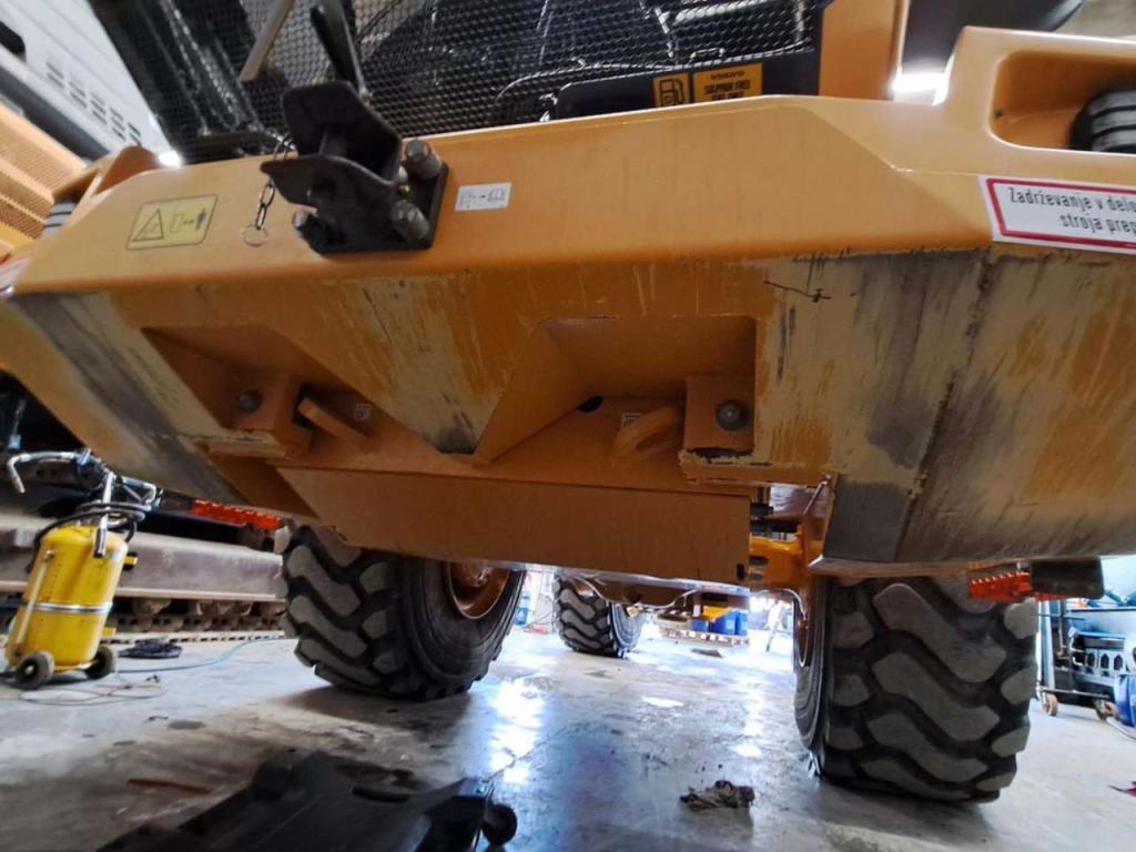 Volvo L120H Photo 18