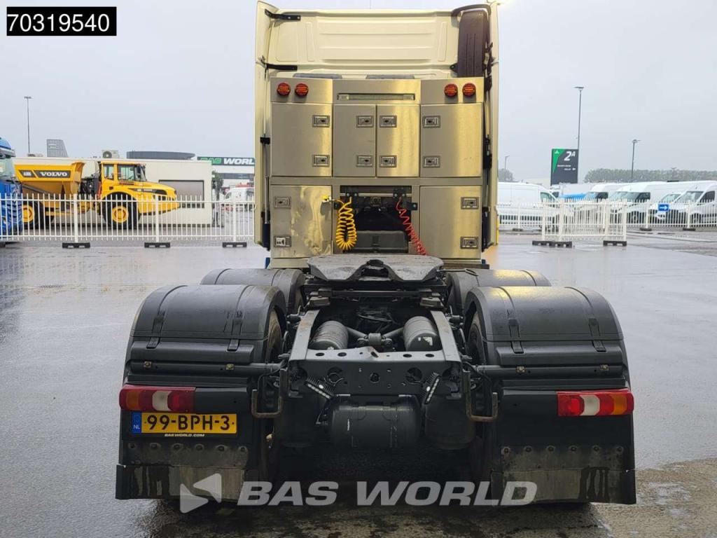 Mercedes-Benz Actros 3363 6X4 NL-Truck BigSpace Retarder 2xTanks Big-Axle Alcoa's Photo 10