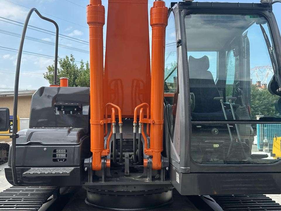 Hitachi ZX210LC-3 SLF Photo 6