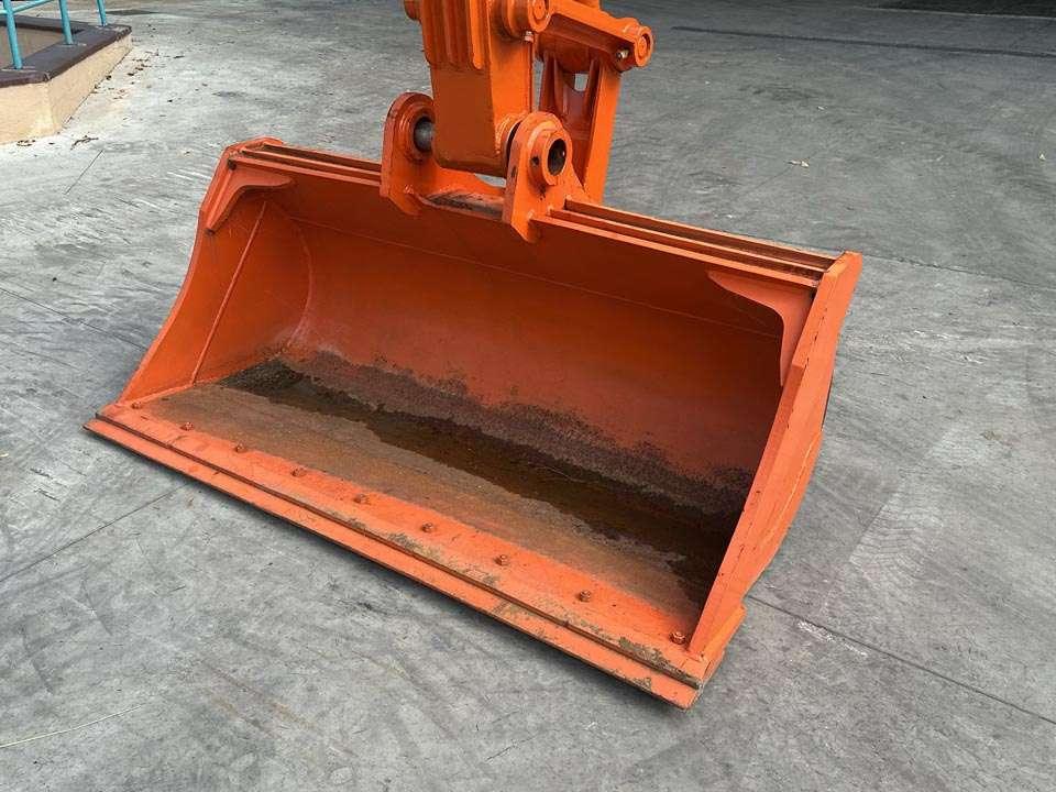 Hitachi ZX210LC-3 SLF Photo 8
