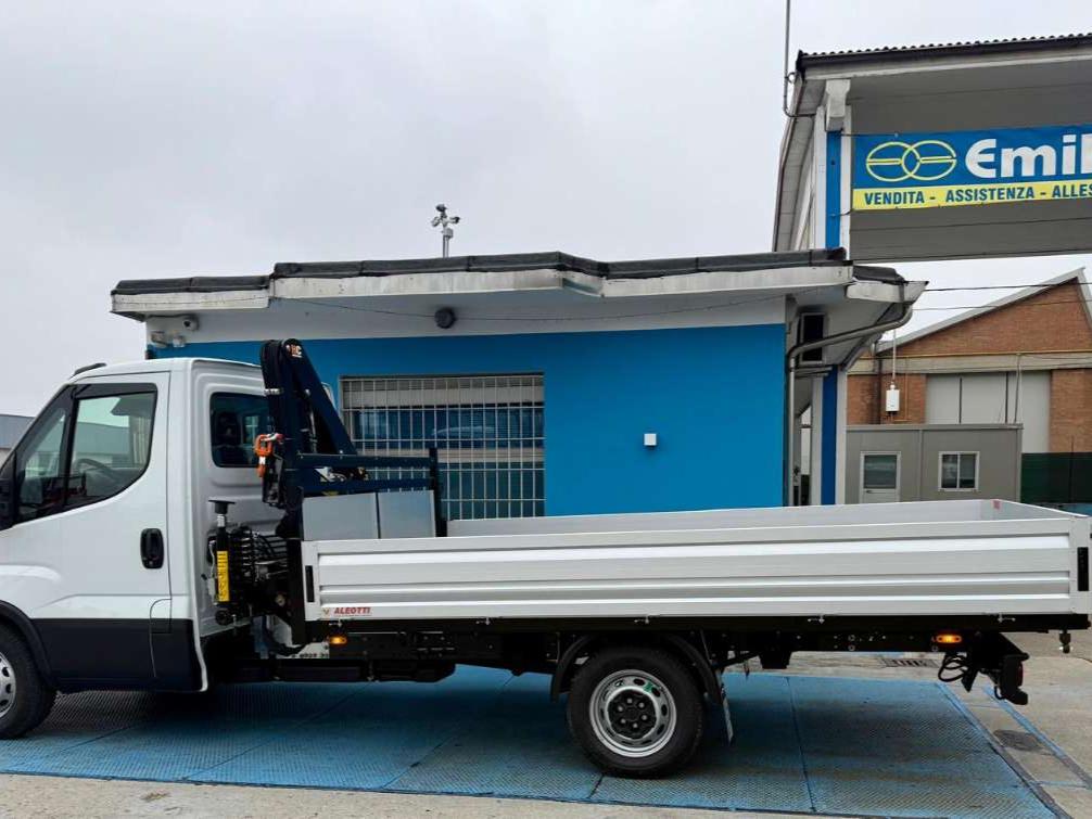 Fiat Iveco 35-140 Photo 2