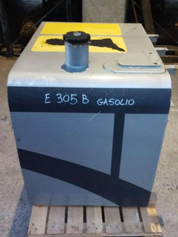 Réservoir de carburant pour New Holland E 305 B Photo 1