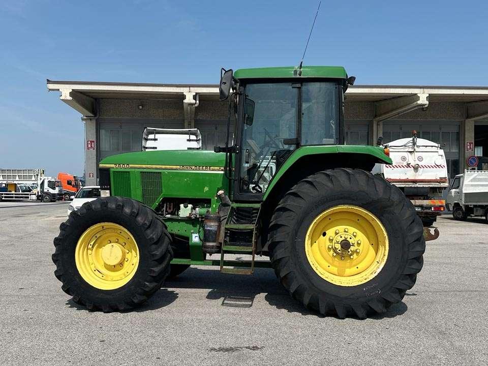 John Deere 7800 4X4 Photo 2