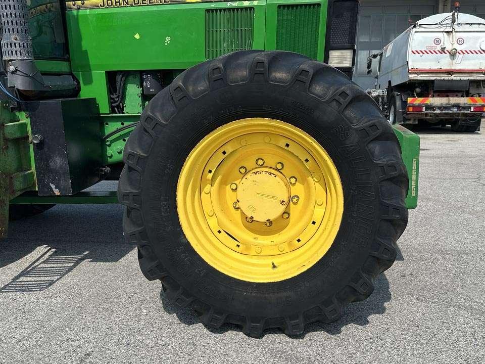 John Deere 7800 4X4 Photo 7