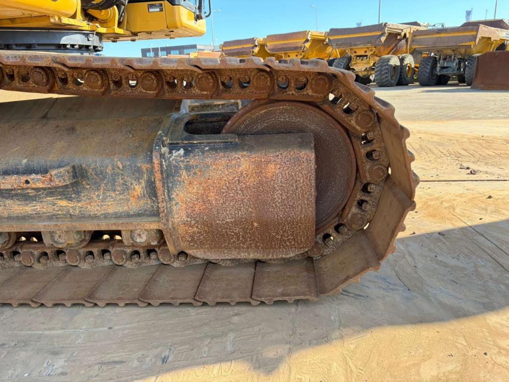 Caterpillar 330 Photo 16