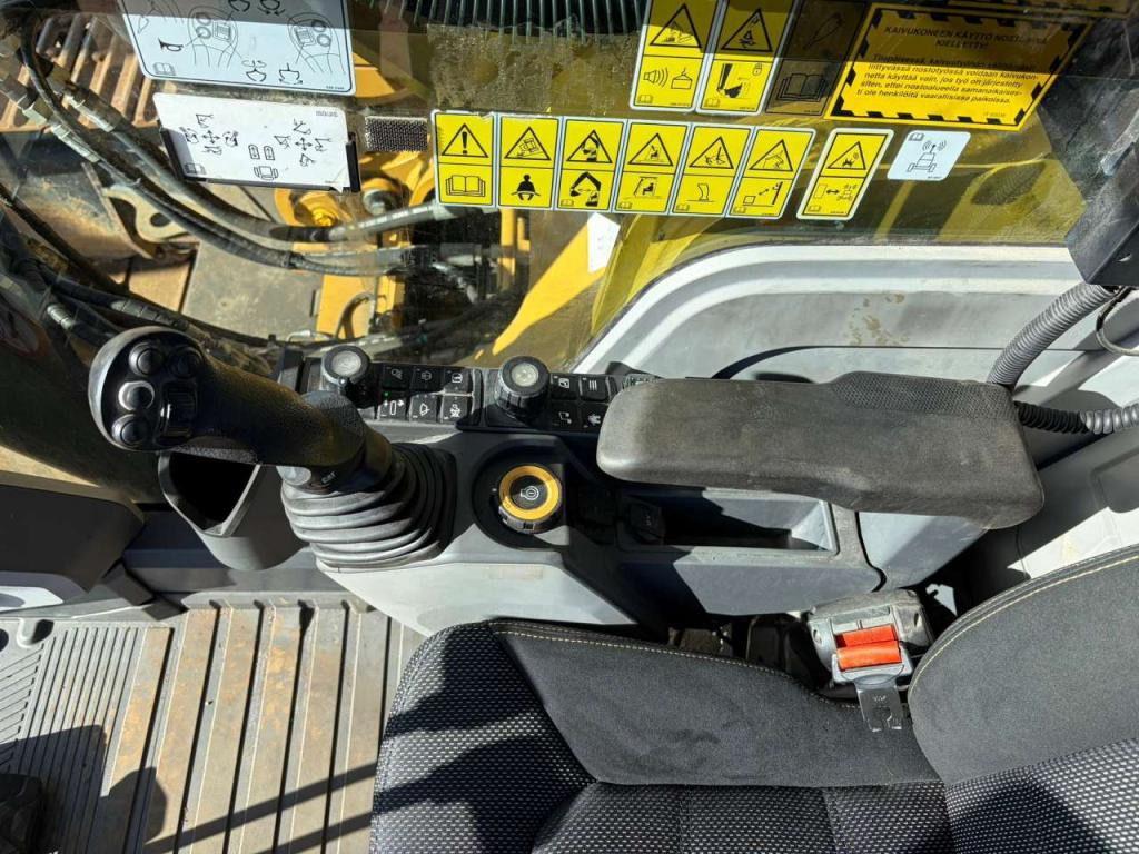 Caterpillar 330 Photo 23