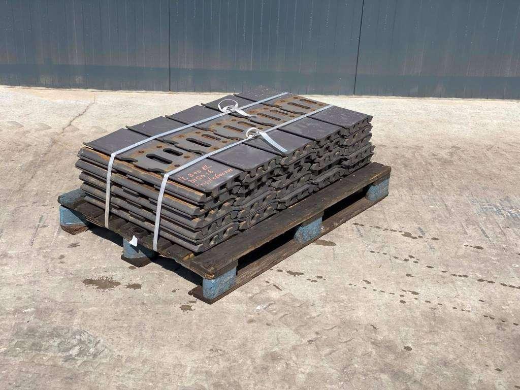 Train de roulement pour JCB JS240 / JS260 / JS300 Shoes/Pads Photo 1