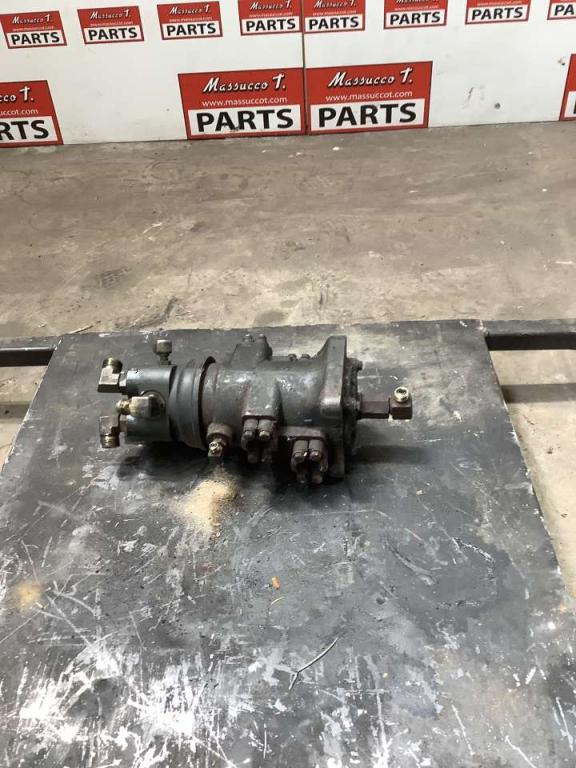 Joint tournant pour Komatsu PC228-3 Photo 3