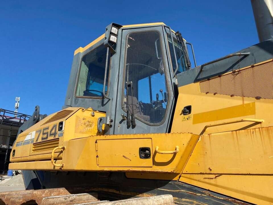 Liebherr 754 Photo 17