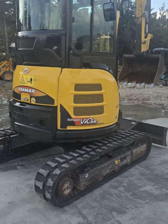 Yanmar VIO38 Photo 10