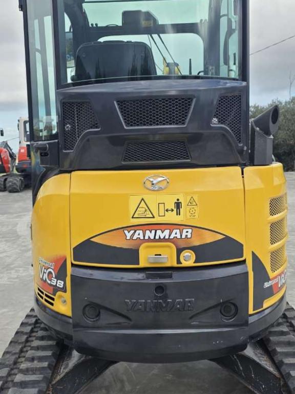 Yanmar VIO38 Photo 16