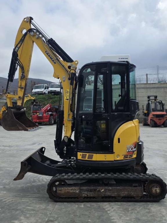 Yanmar VIO38 Photo 3