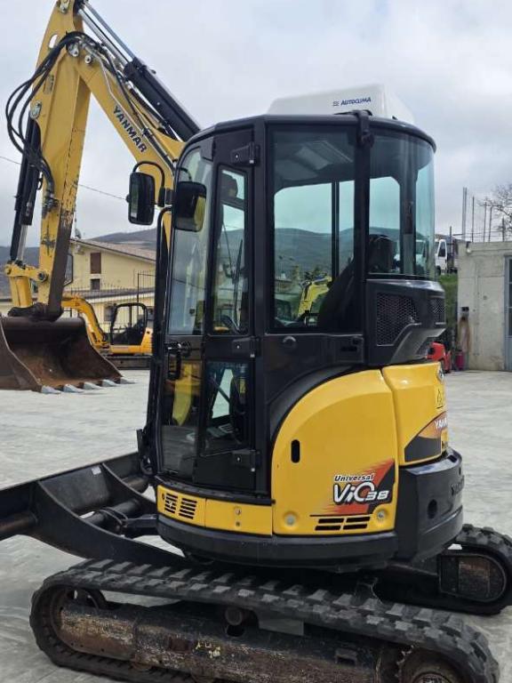 Yanmar VIO38 Photo 4