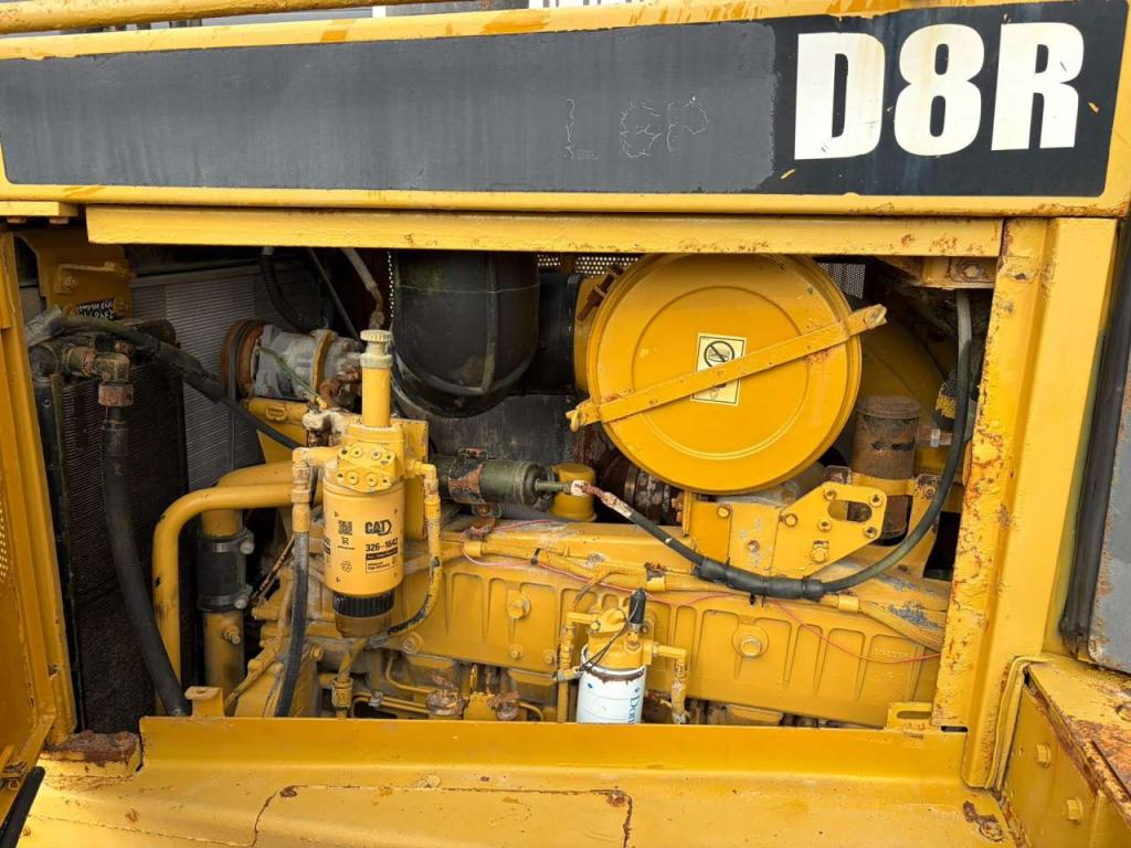 Caterpillar D8R Photo 26