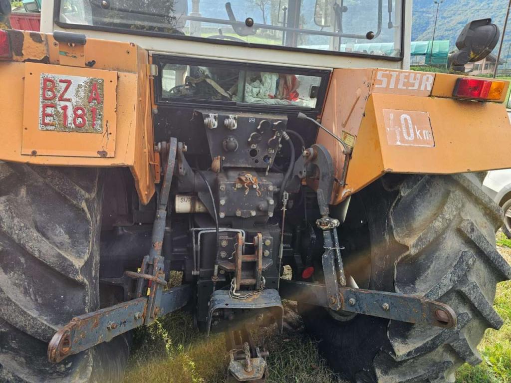 Steyr 8130 Photo 2