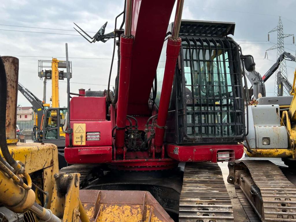 Komatsu PC230 NHD-8 Photo 5