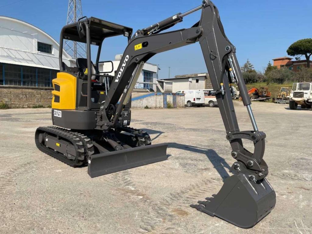 Volvo ECR25D Photo 1