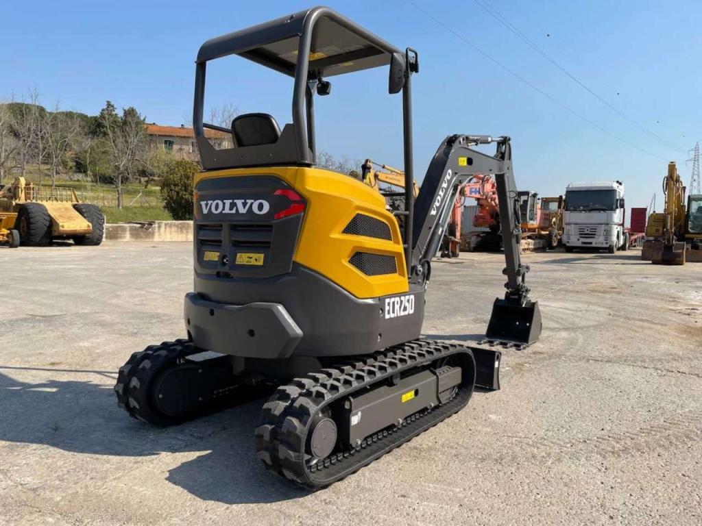 Volvo ECR25D Photo 3