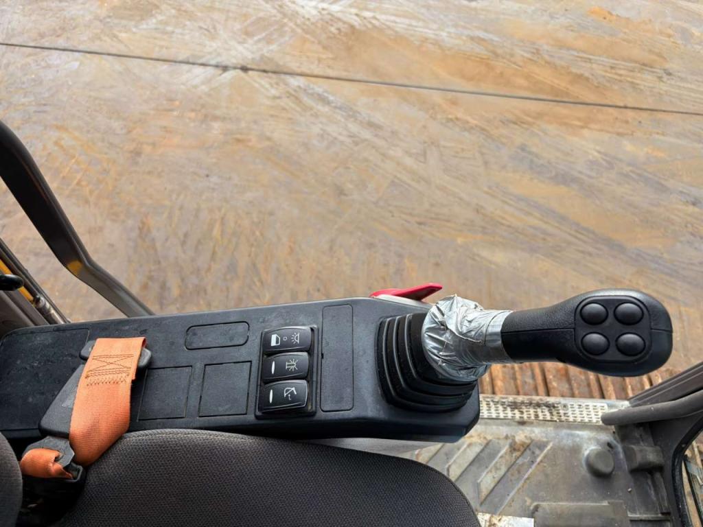 Volvo EC220EL Photo 27
