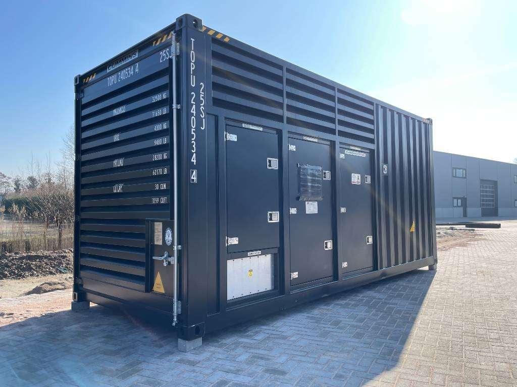 Cummins KTA38-G5 - 1100 kVA Generator - DPX-18815 Photo 3