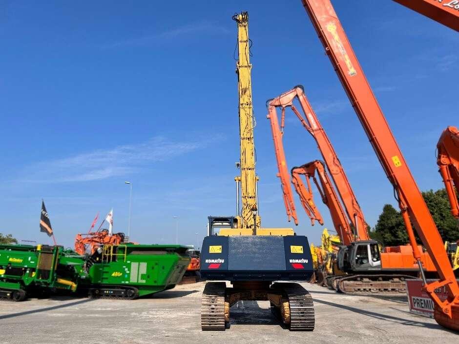 Komatsu PC400-LC Photo 11
