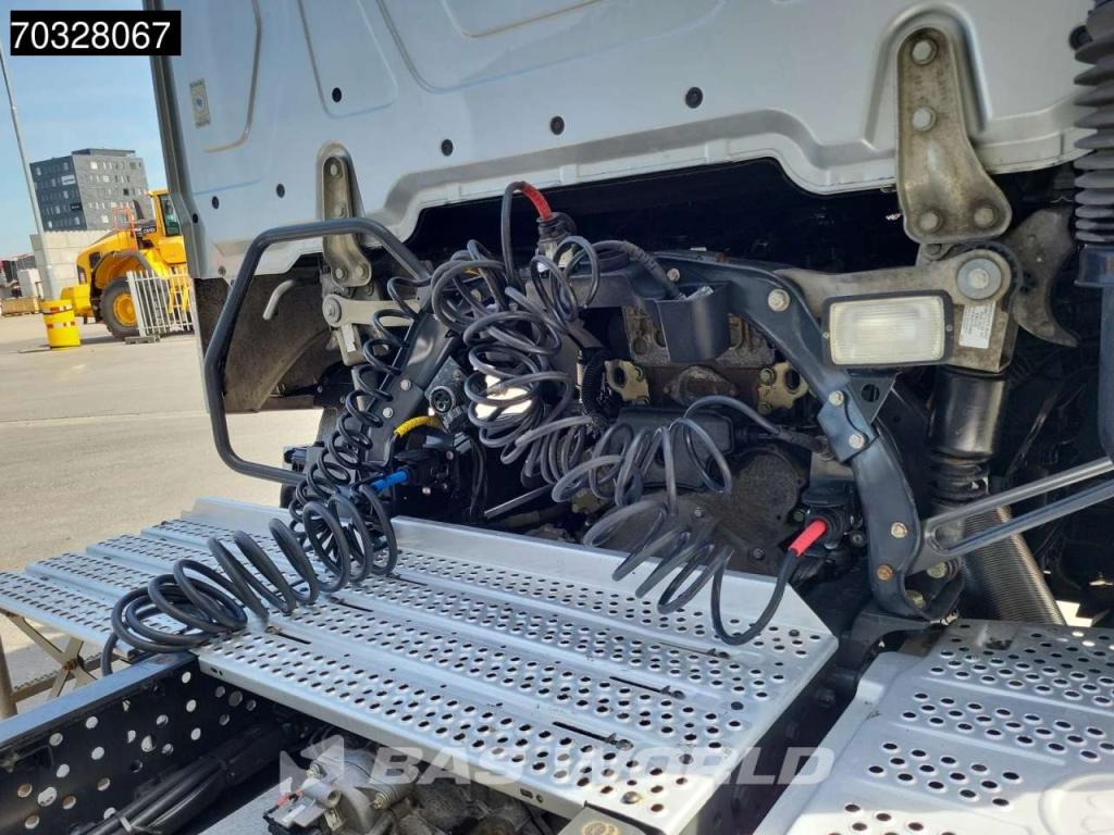 Mercedes-Benz Actros 1843 4X2 StreamSpace Navi Photo 12