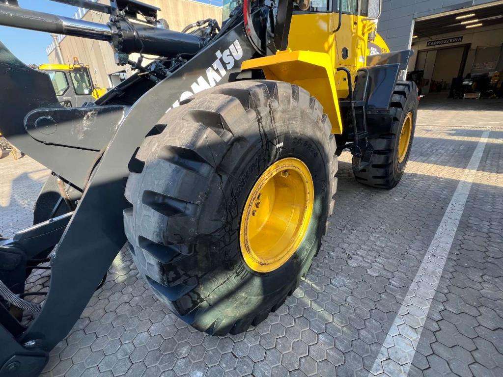 Komatsu WA250PZ-6 Photo 12