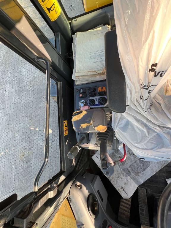 Komatsu WA250PZ-6 Photo 16