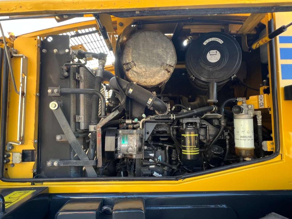 Komatsu WA250PZ-6 Photo 18