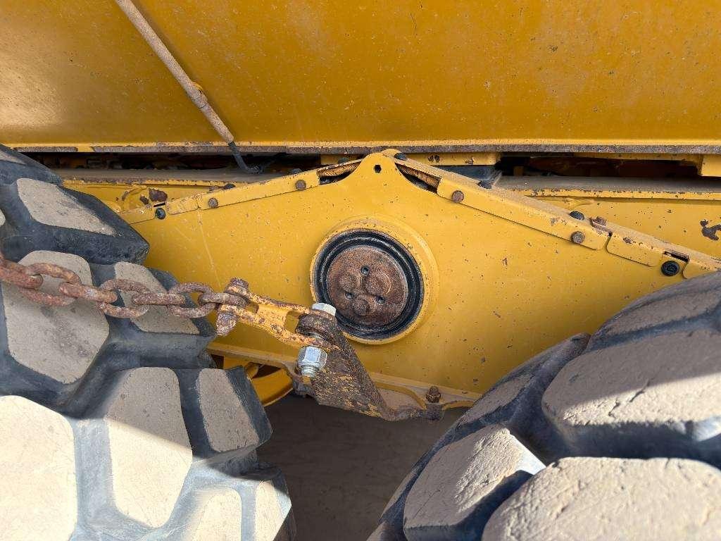 Caterpillar 730C2 Photo 12