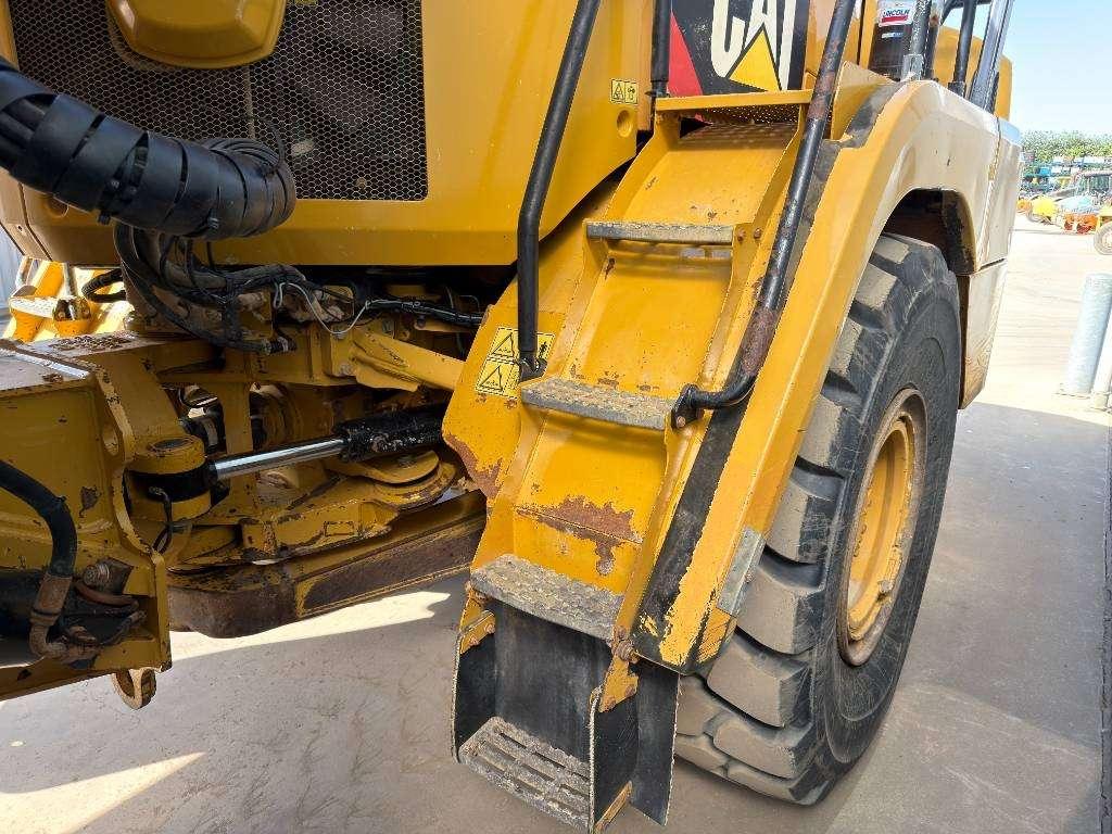 Caterpillar 730C2 Photo 25
