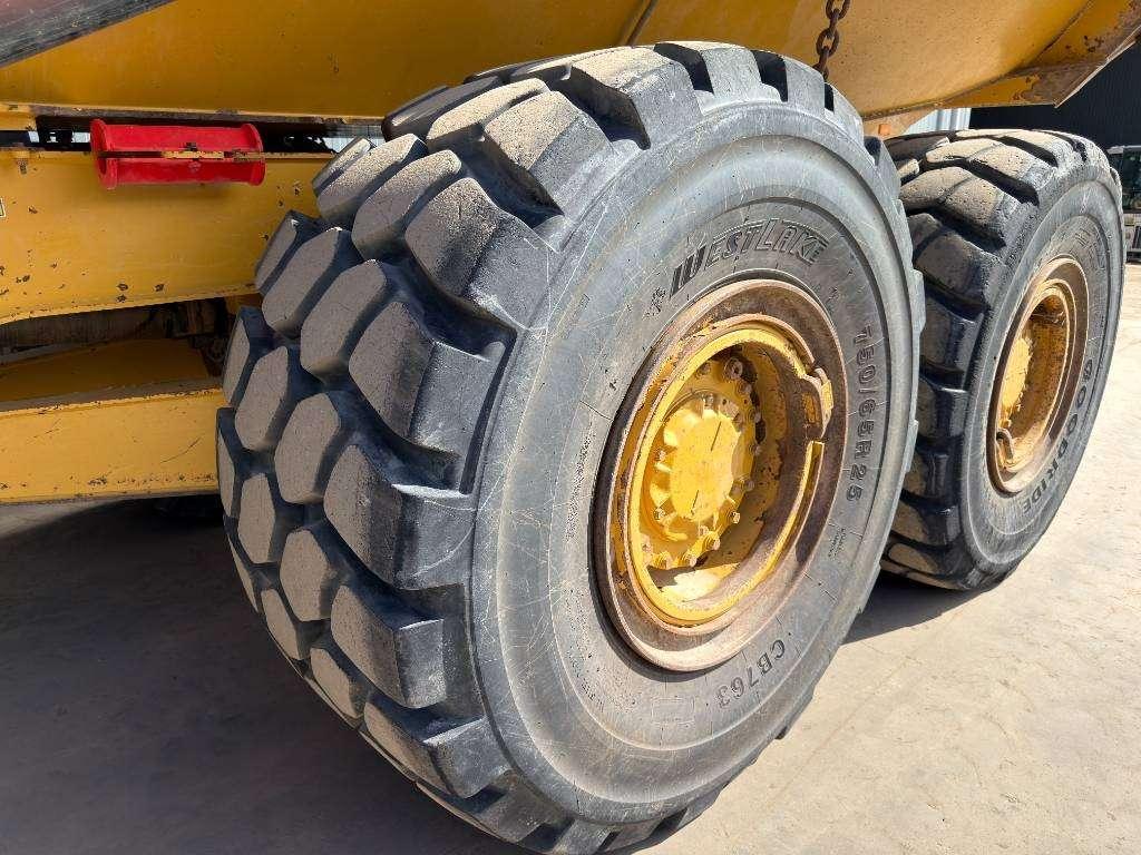Caterpillar 730C2 Photo 28