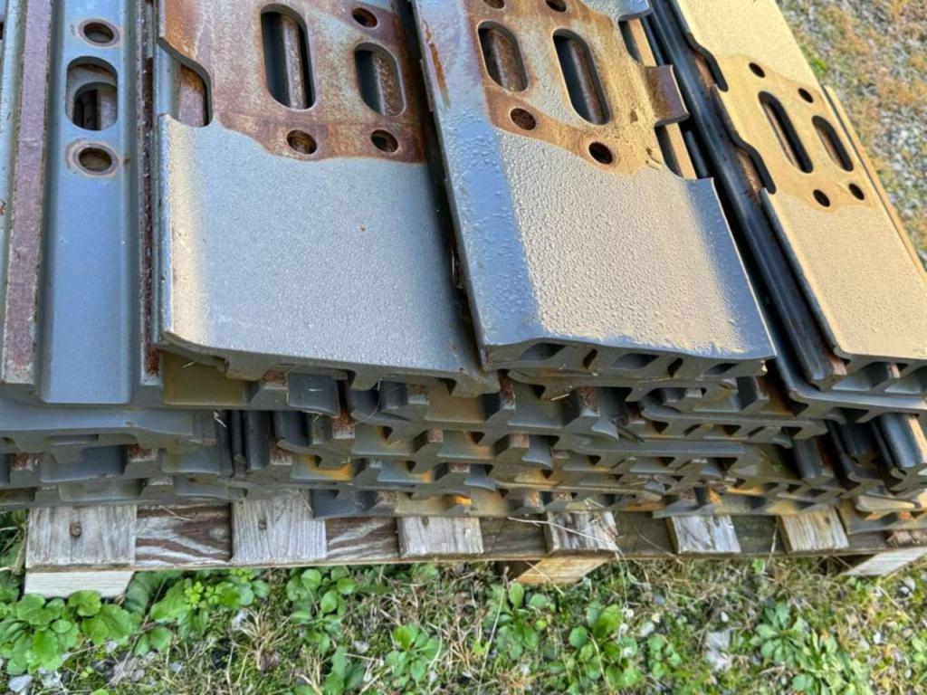 Volvo EC220 Photo 1