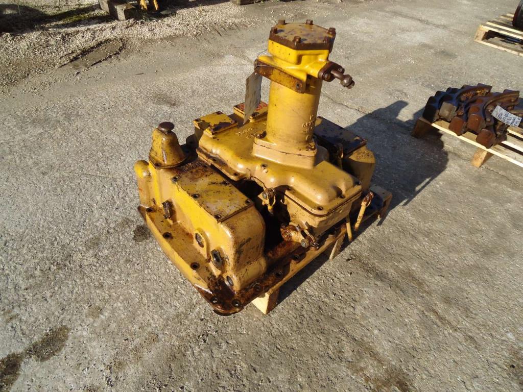 Couvercle d’embrayage de direction pour Caterpillar 955L Photo 4