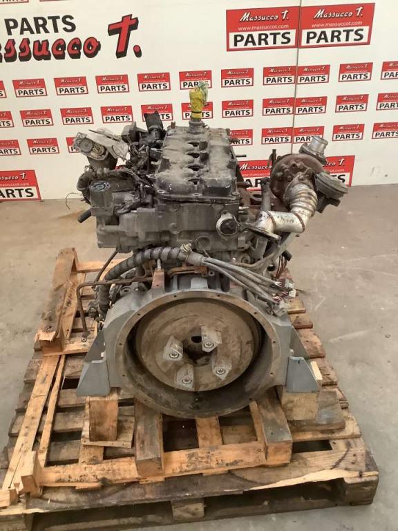 Moteur à combustion pour Hitachi ZX135 Photo 1