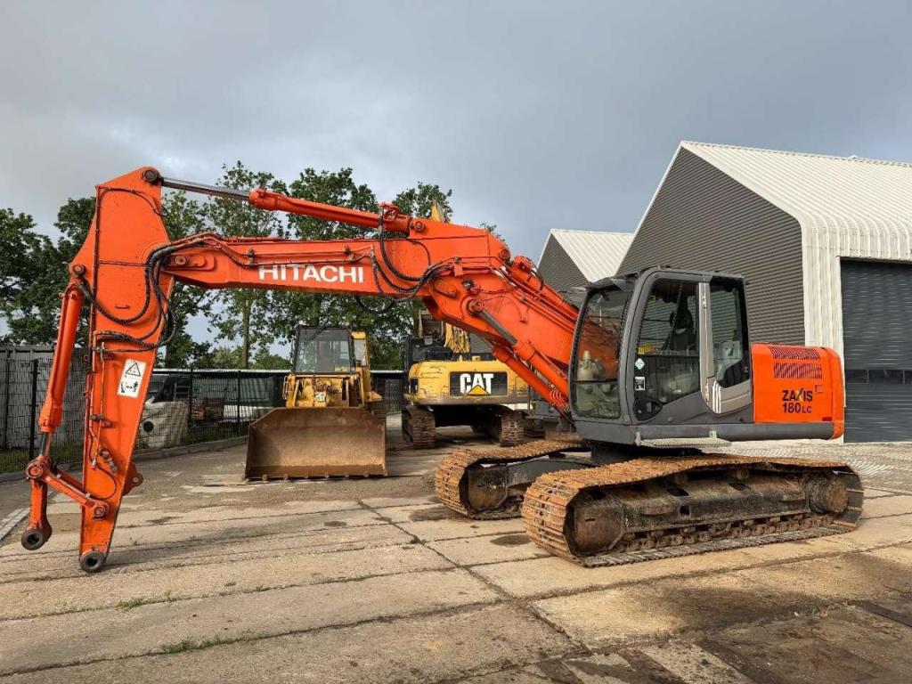 Hitachi ZX 180 LC-3 Photo 1