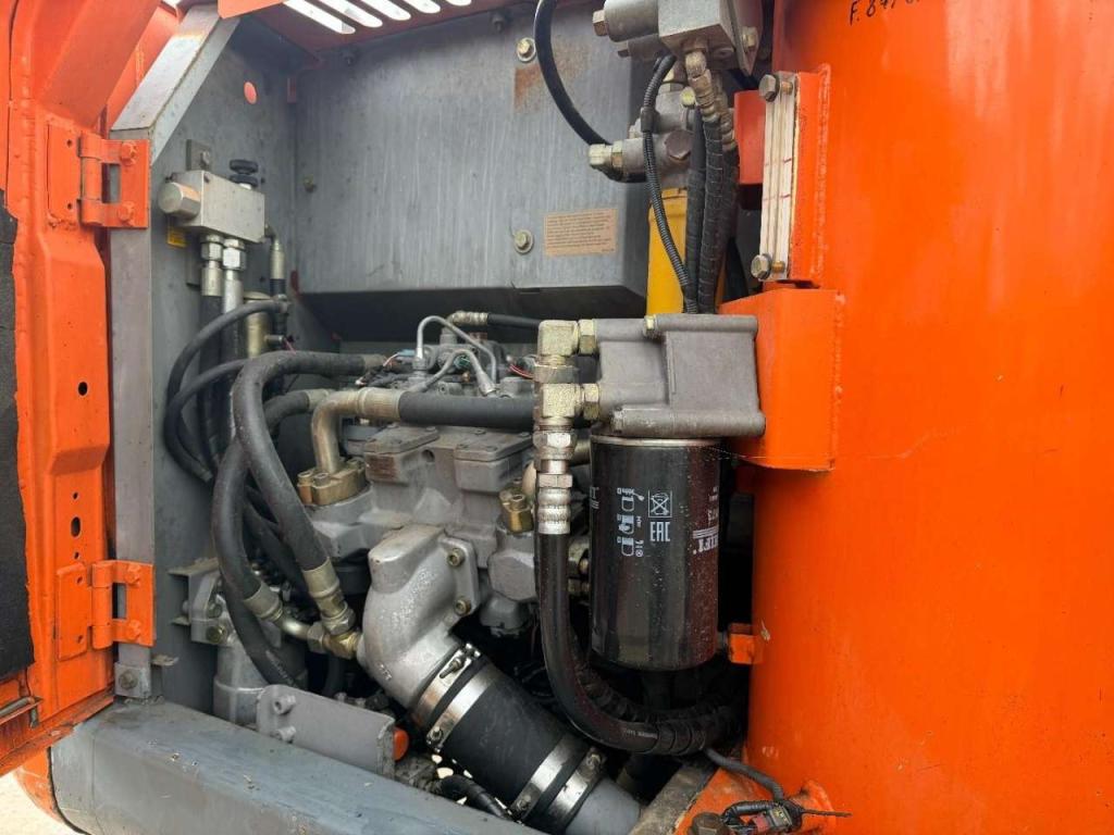 Hitachi ZX 180 LC-3 Photo 22